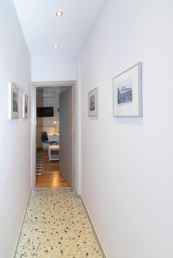 Large, Sunny, Modern Apartment Fully Renovated, Next To Agia Sofia Thessaloníki Exteriör bild