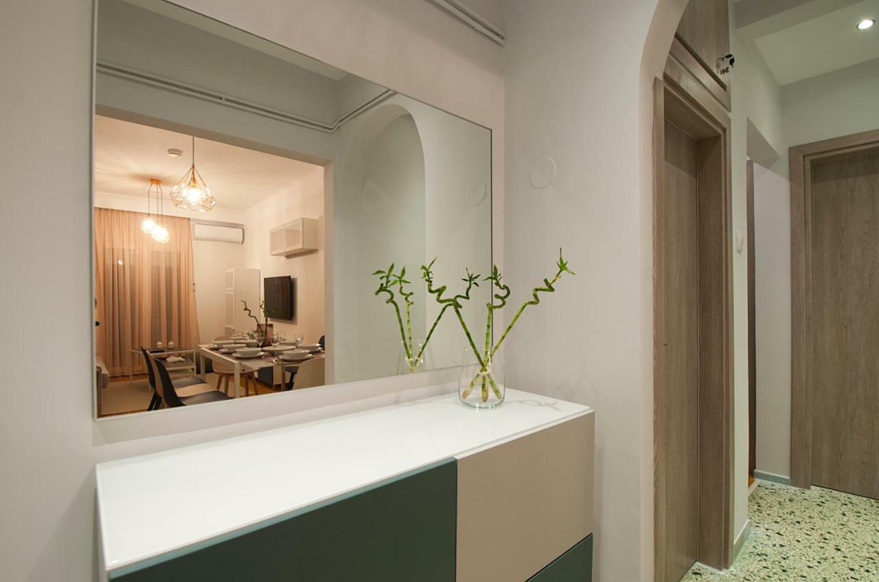 Large, Sunny, Modern Apartment Fully Renovated, Next To Agia Sofia Thessaloníki Exteriör bild